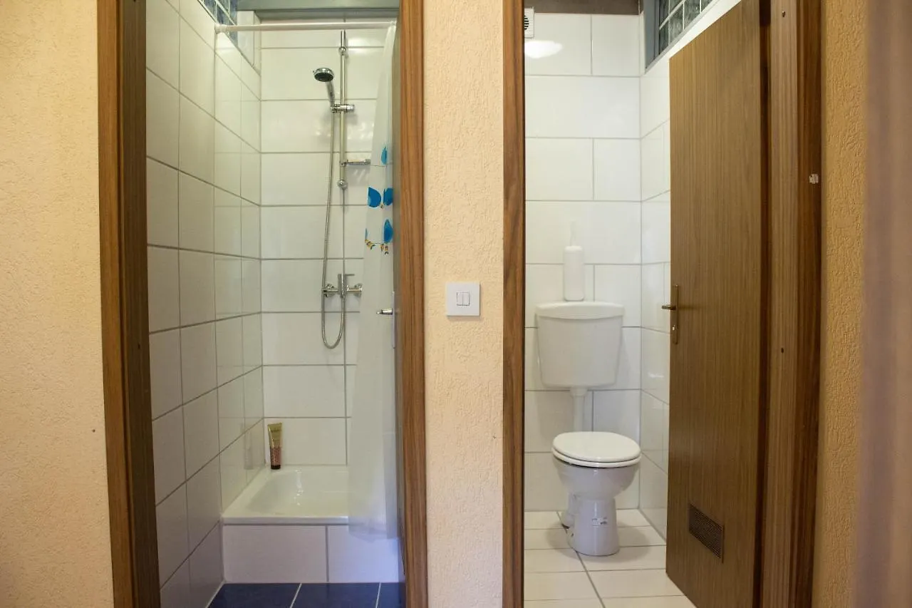 Bed & Breakfast Einladene Fremdenzimmer Mit Aussengastronomie Schmidmuhlen